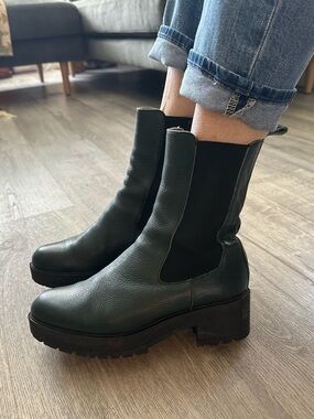🪴 WONDER - Dark Forest Teal/Green Chelsea Boots - Euro size 40 (CAD 9 - 9.5)